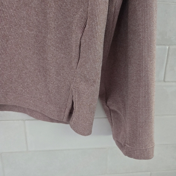 LIKE NEW Athleta Uptempo Ribbed Henley Long Sleeve Top Shirt Mauve Pink Size 2XL - Picture 5 of 7